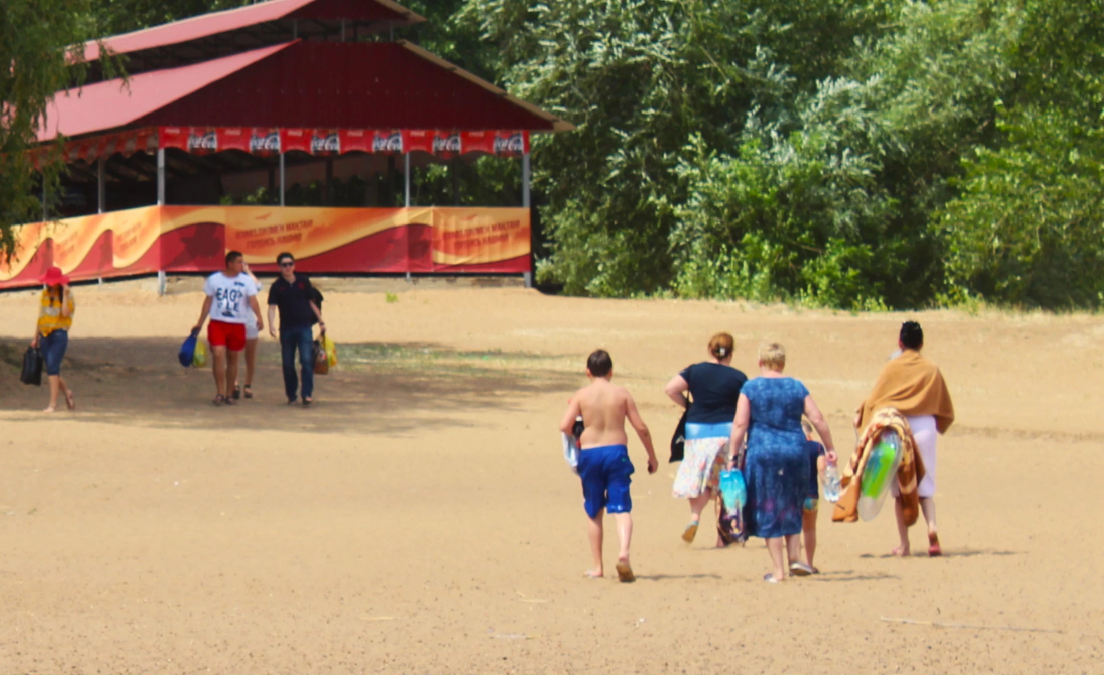 С едой в кино и на отдых: в Уральске разъяснили, где запрещено, а где можно